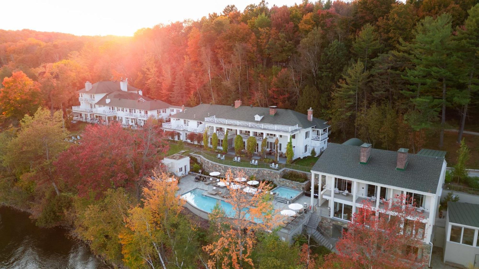 Manoir Hovey, Relais & Chateaux Норт-Хэтли Экстерьер фото